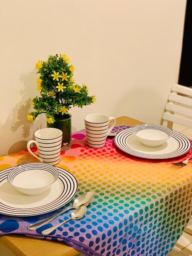 Female Only-Anaruby Backpackers- Metro Station Mashreq Hostel Dubai Exterior foto