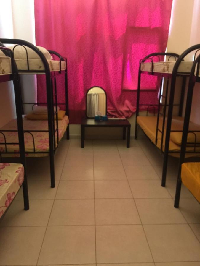 Female Only-Anaruby Backpackers- Metro Station Mashreq Hostel Dubai Exterior foto